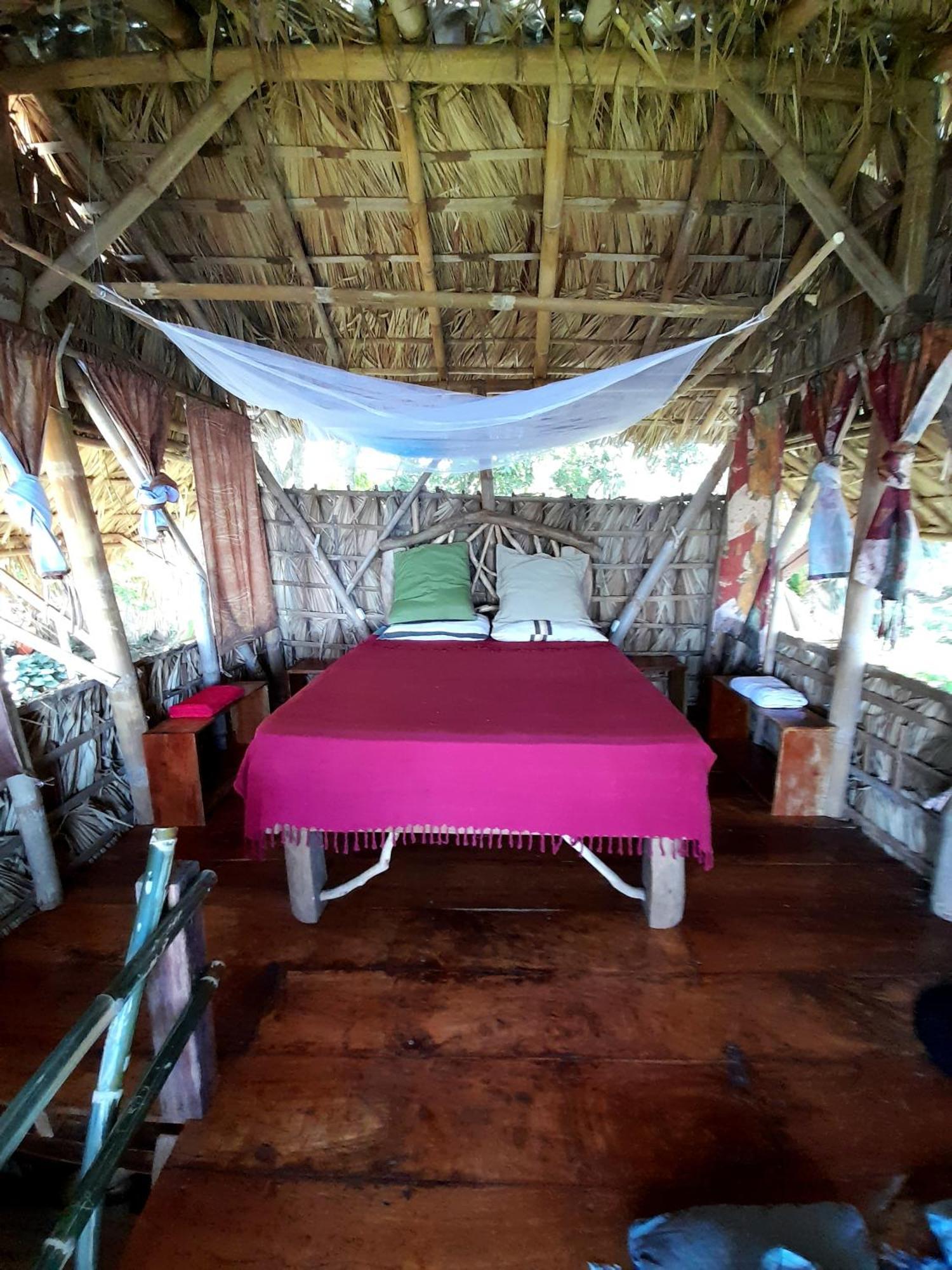 El Bamboo Cabins Balgue Екстериор снимка